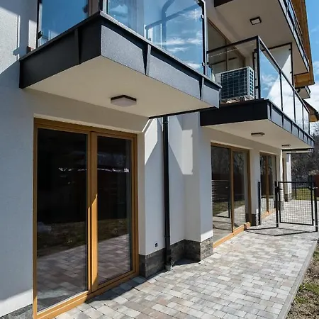 Luna Goralka Apartment *